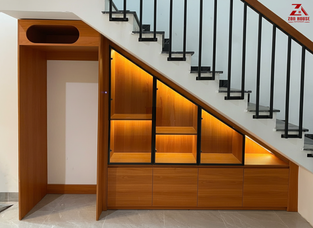 Tủ gỗ công nghiệp dưới gầm cầu thang kết hợp trưng bày và lưu trữ tiện lợi