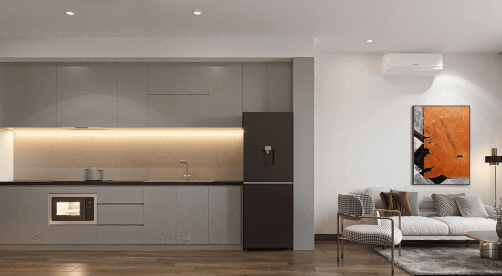 Không gian bếp được tối ưu hóa công năng nhờ hệ tủ âm tường và ánh sáng đèn LED tinh tế